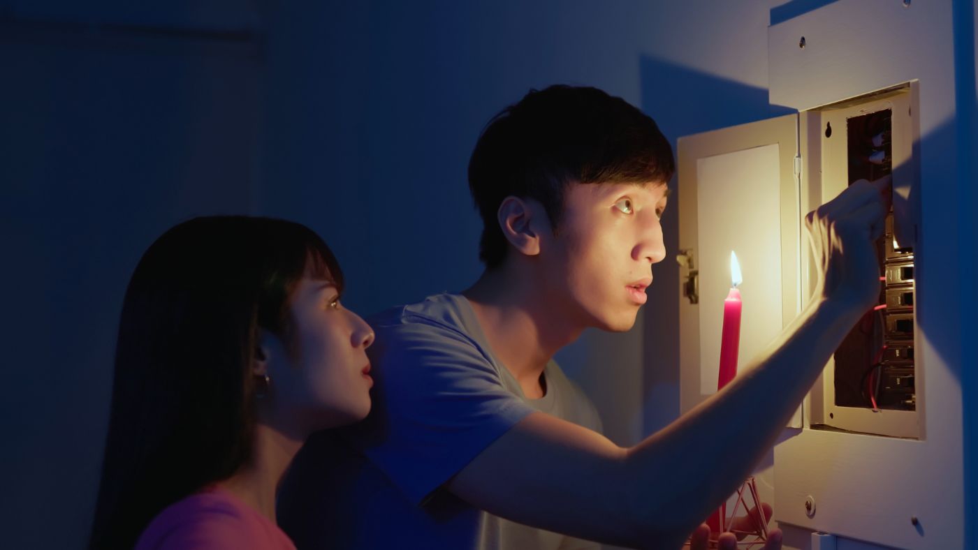 How can long-term power outage affect you and steps to prepare the possibility of an outage