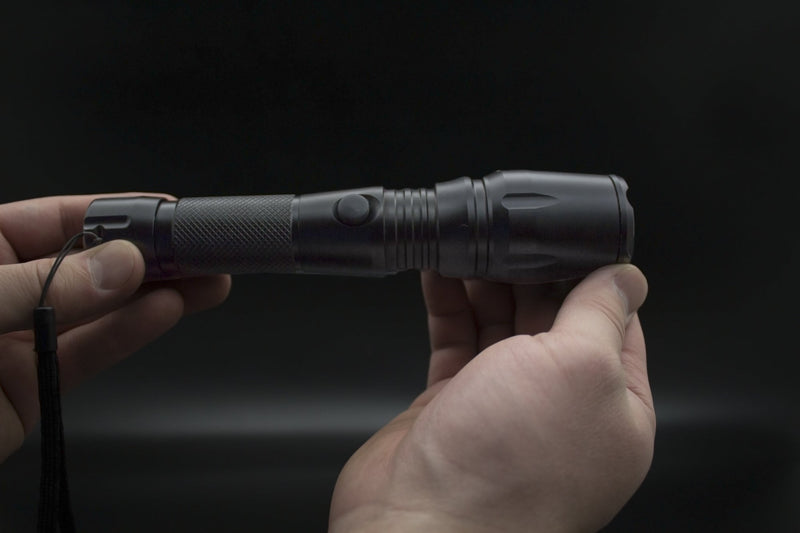 Emergency Zone CREE LED tactical flashlight, zoomable, 3 AAA batteries